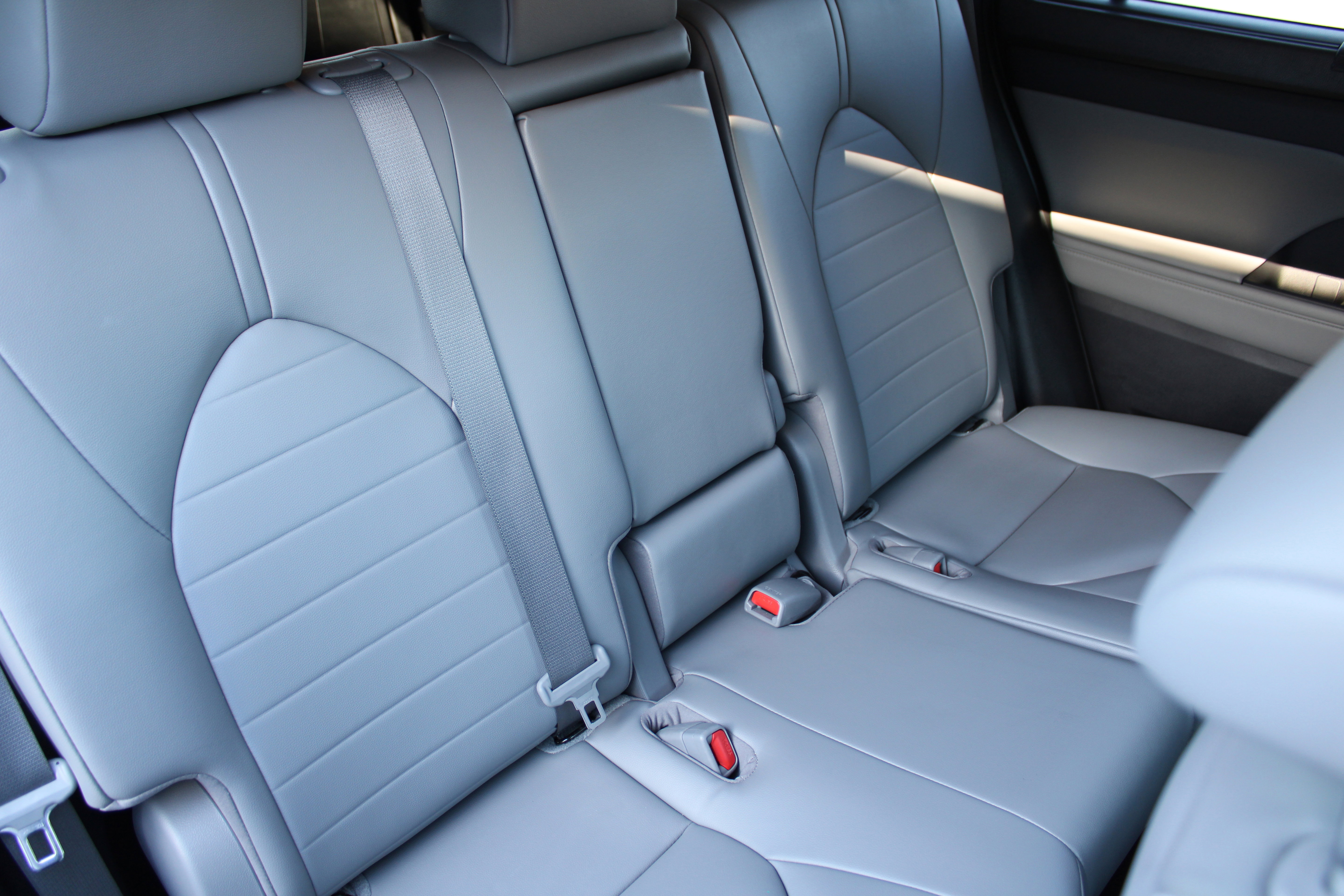 Used 2023 Toyota Highlander XLE image 14