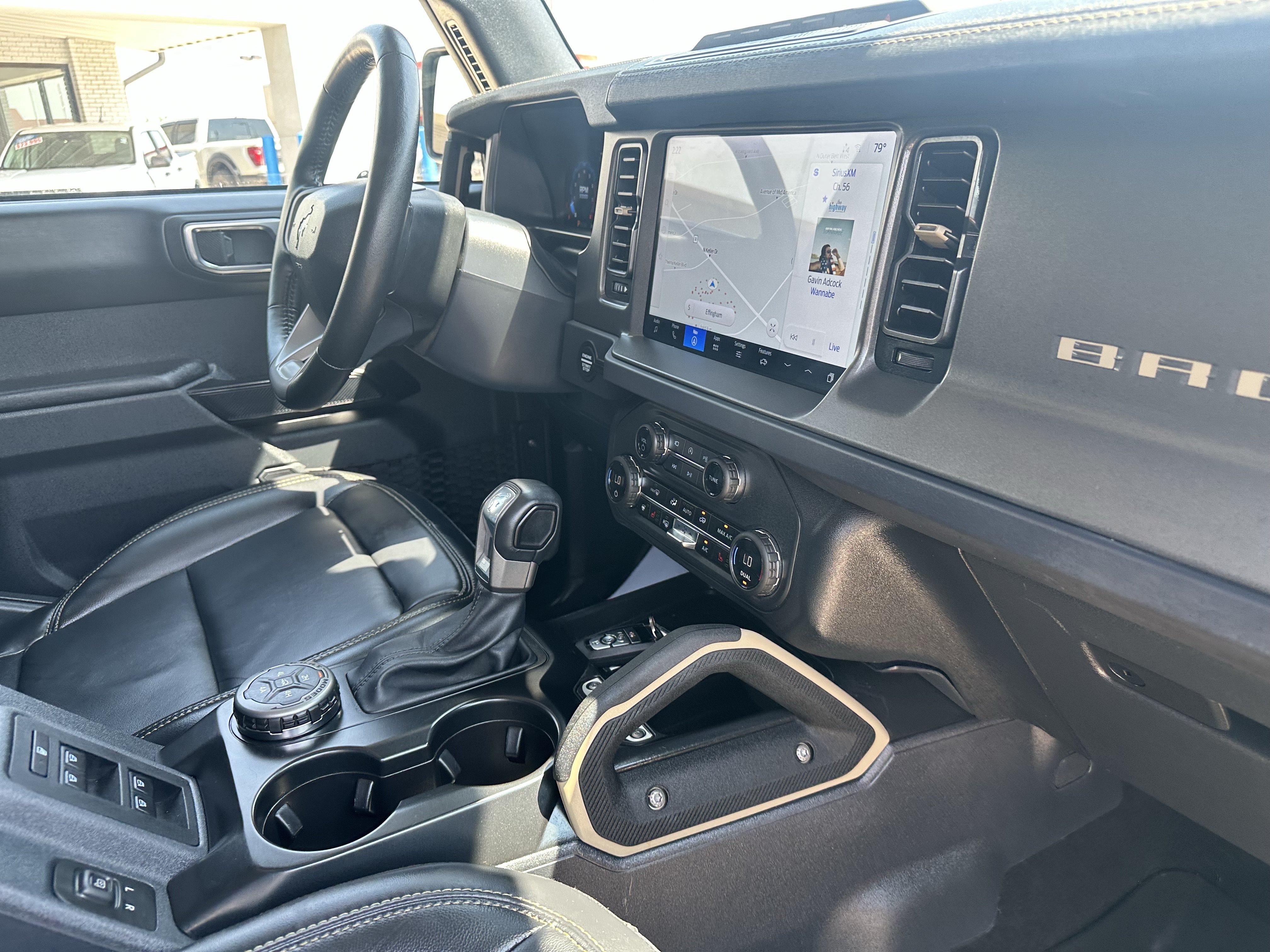Used 2025 Ford Bronco Badlands AWD/4WD image 14