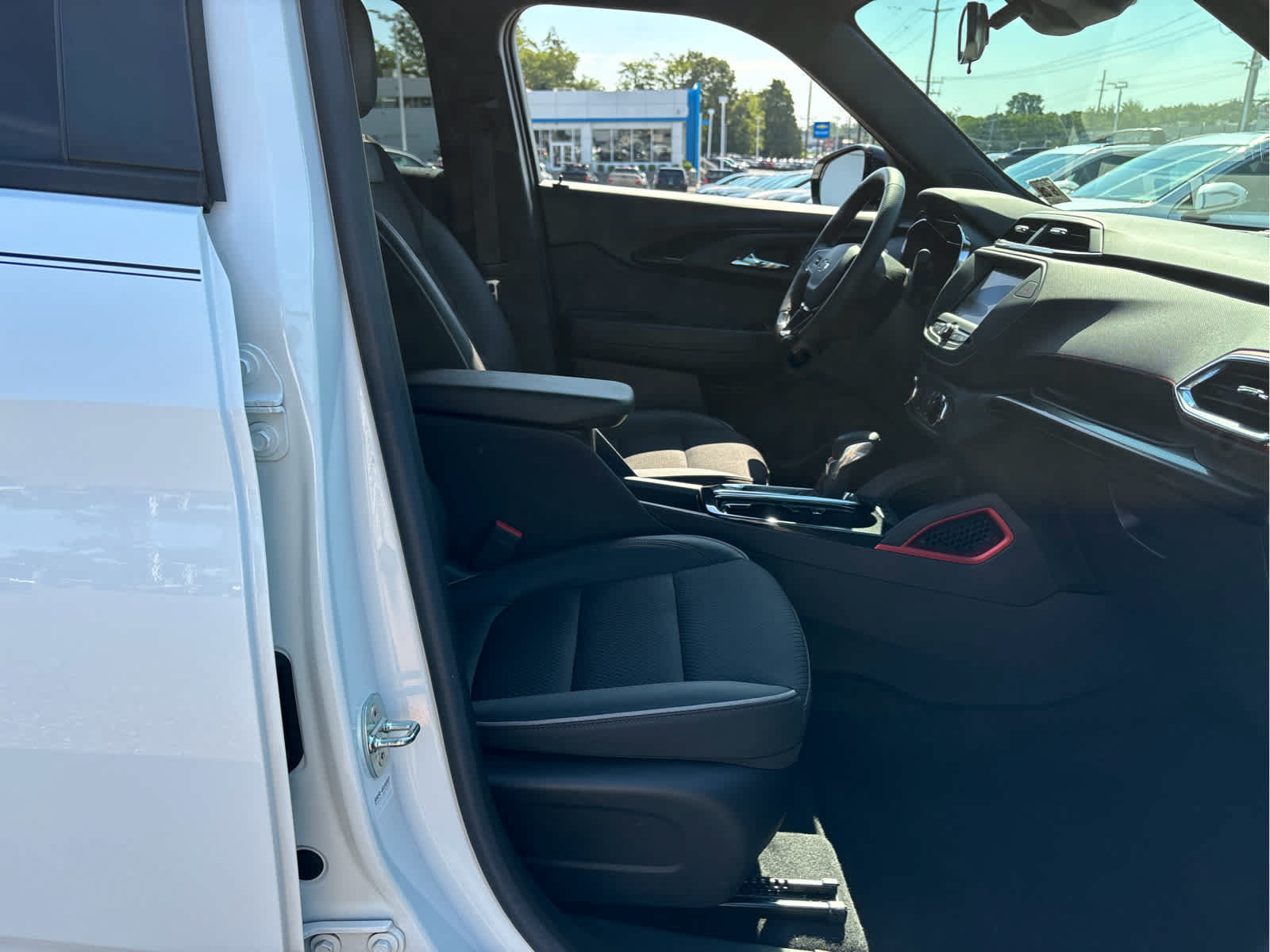Certified 2023 Chevrolet TrailBlazer RS AWD/4WD image 22