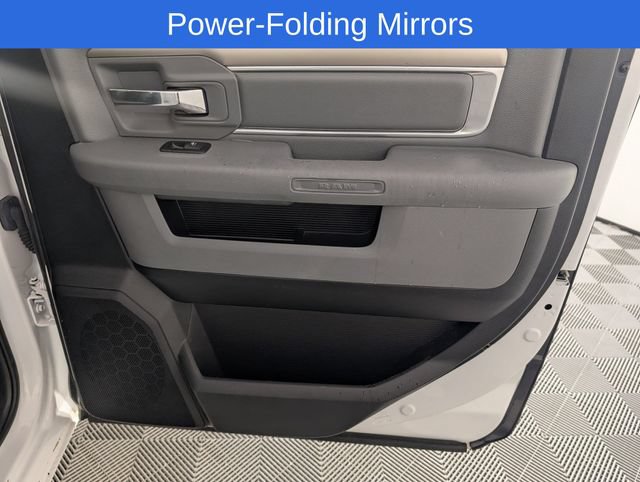 Used 2017 RAM 1500 Big Horn RWD image 32