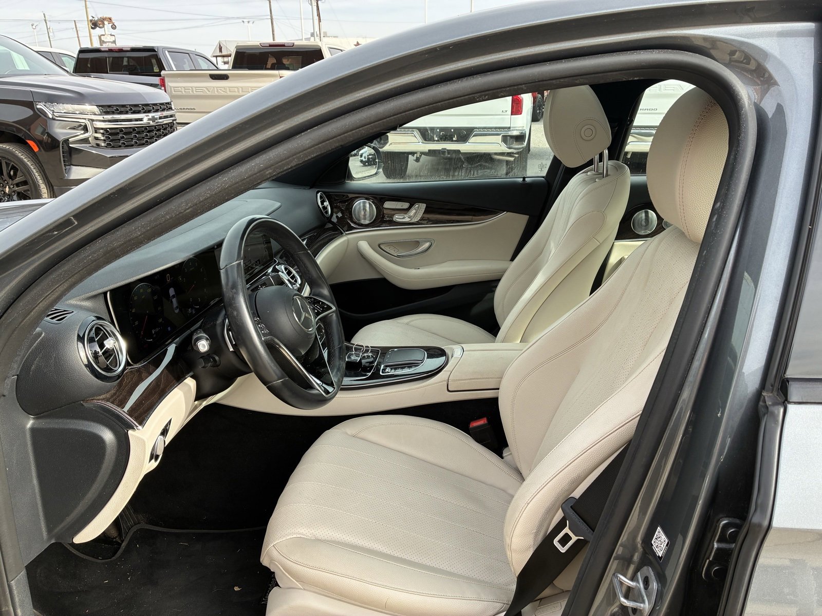 Used 2021 Mercedes-Benz E 350 Sedan image 2