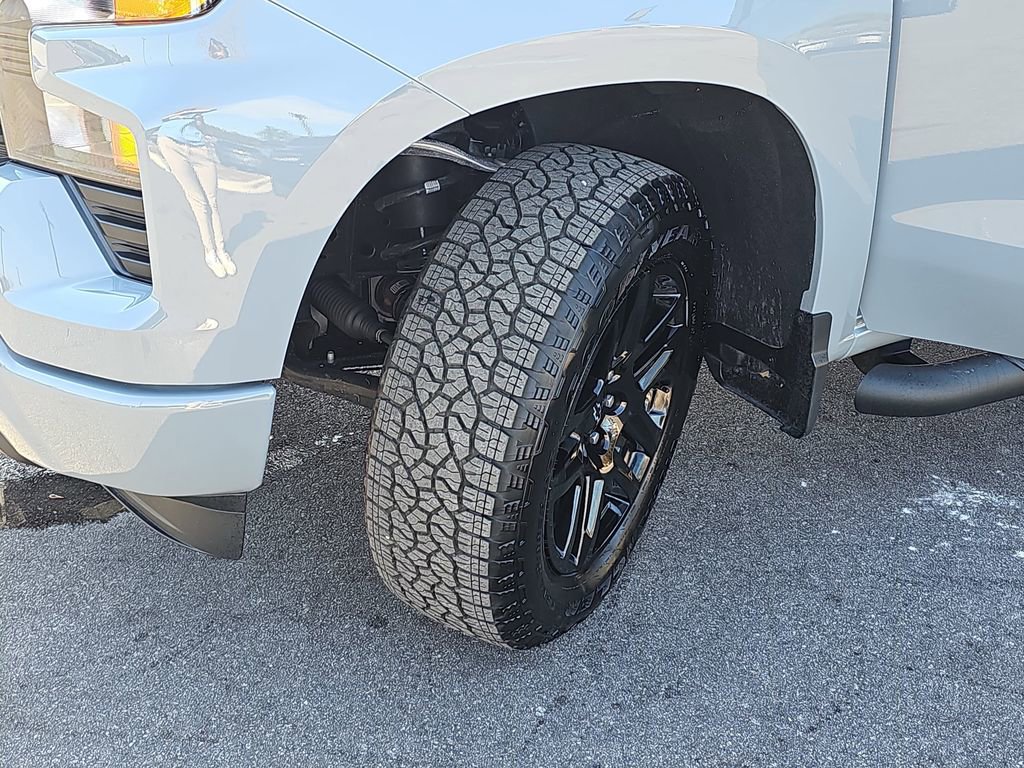Used 2025 Chevrolet Silverado 1500 Custom w/ Turbomax Blackout Package image 36