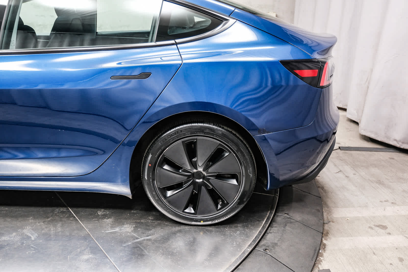 Used 2024 Tesla Model 3 Standard Range RWD image 8