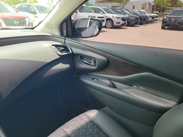 Certified 2024 Nissan Murano Platinum w/ Cargo Package FWD image 16