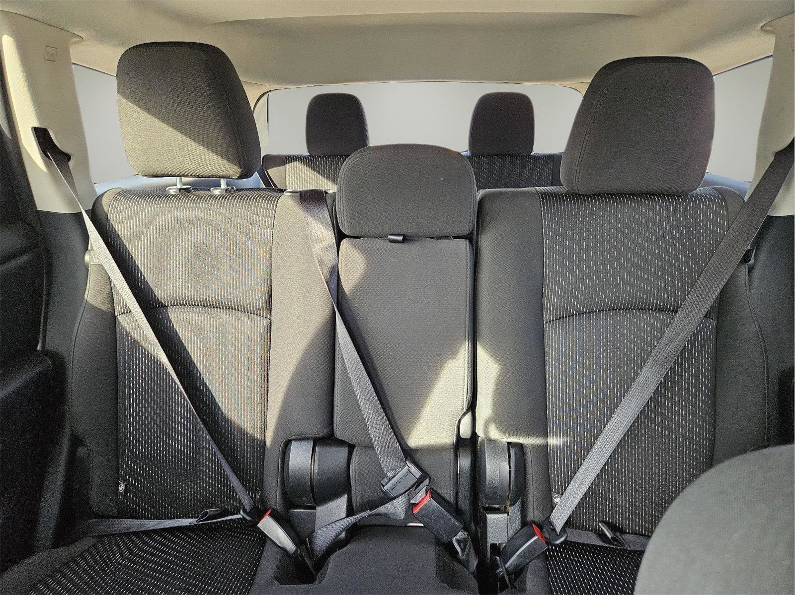 Used 2018 Dodge Journey SE w/ Blacktop Package FWD image 8