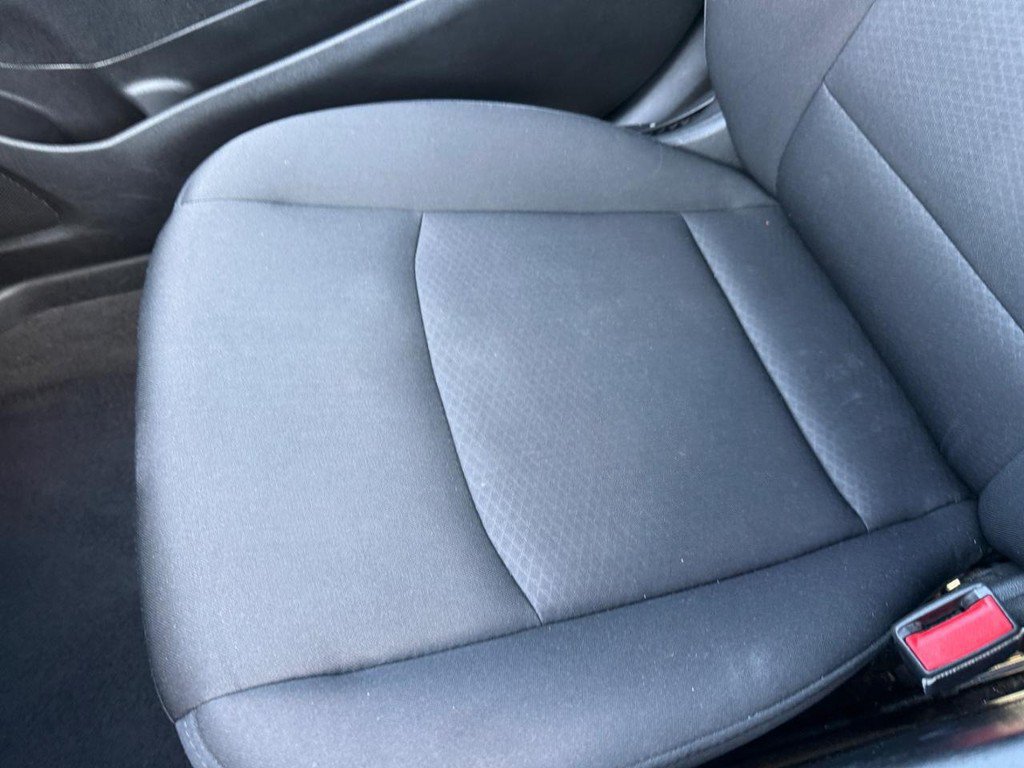 Used 2018 Chevrolet Malibu LT FWD image 19