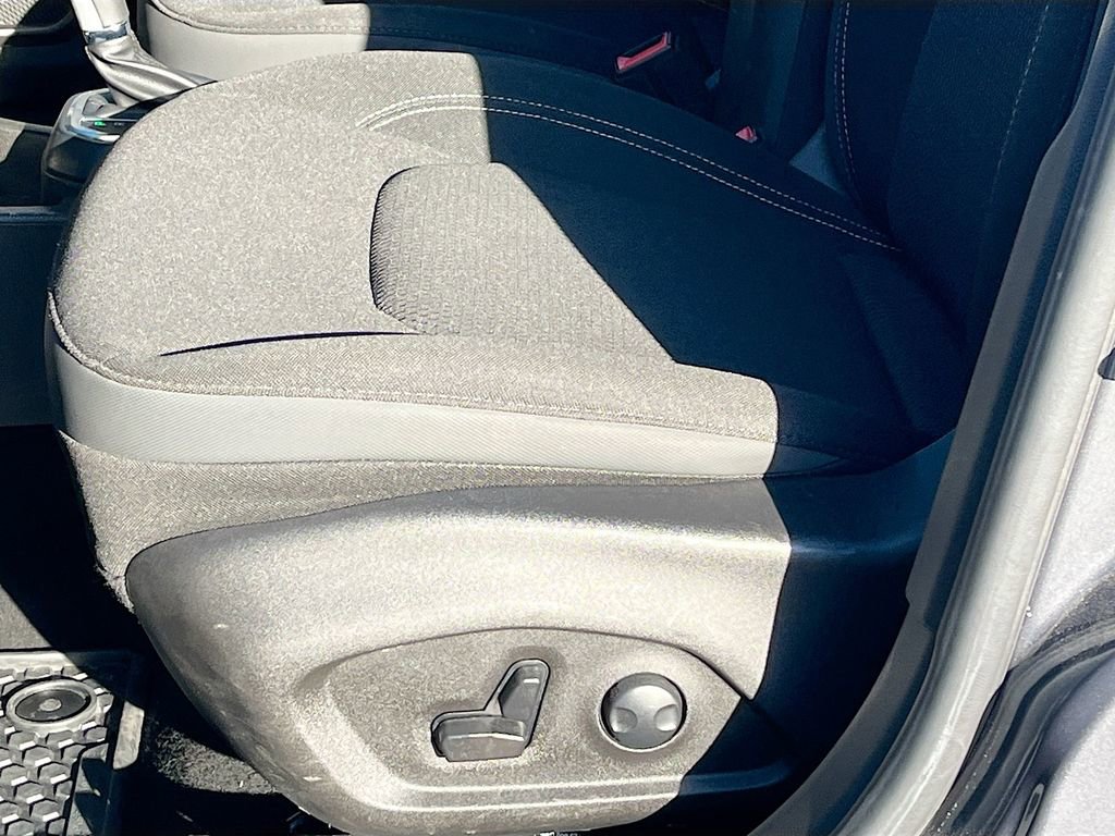 Used 2023 Jeep Renegade Latitude w/ Premium Group image 19