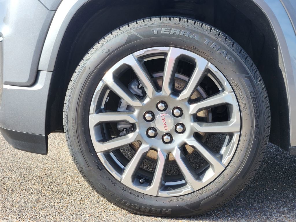 Used 2021 GMC Acadia Denali w/ Denali Technology Package image 9