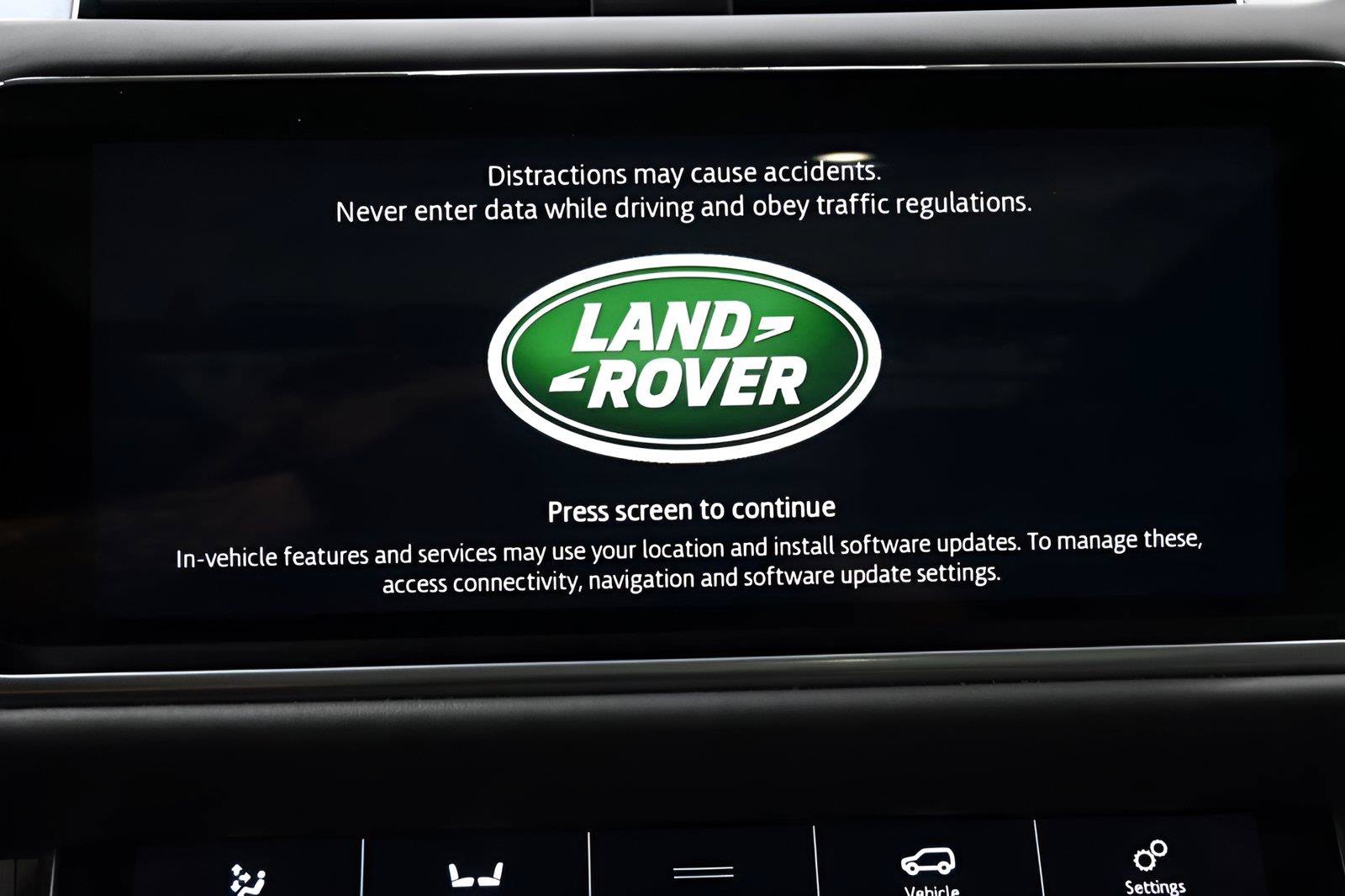 Used 2018 Land Rover Range Rover Sport Supercharged AWD/4WD image 24