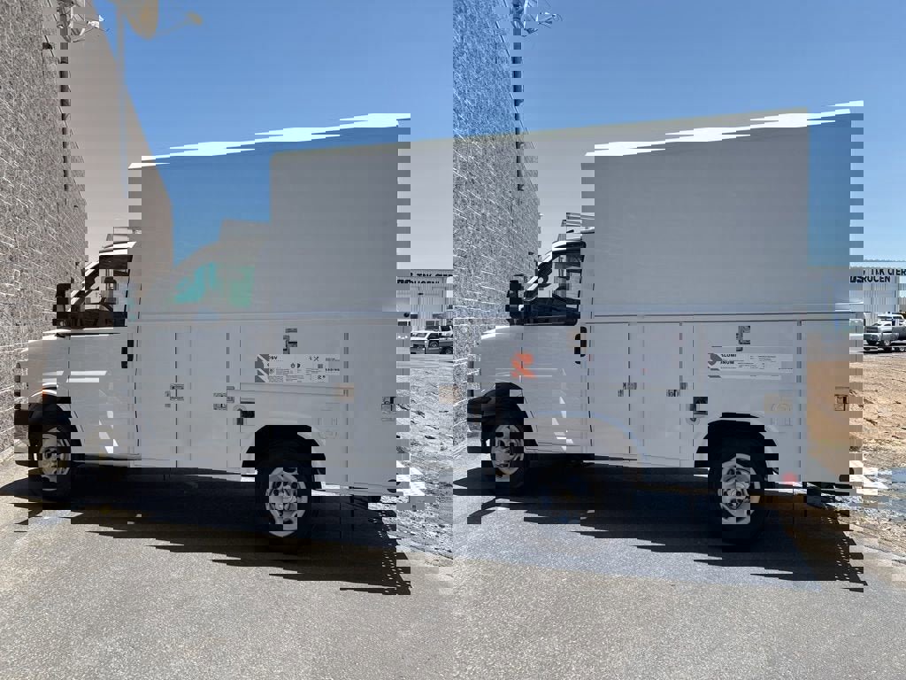 New 2025 Chevrolet Express 3500 w/ Power Convenience Package image 6