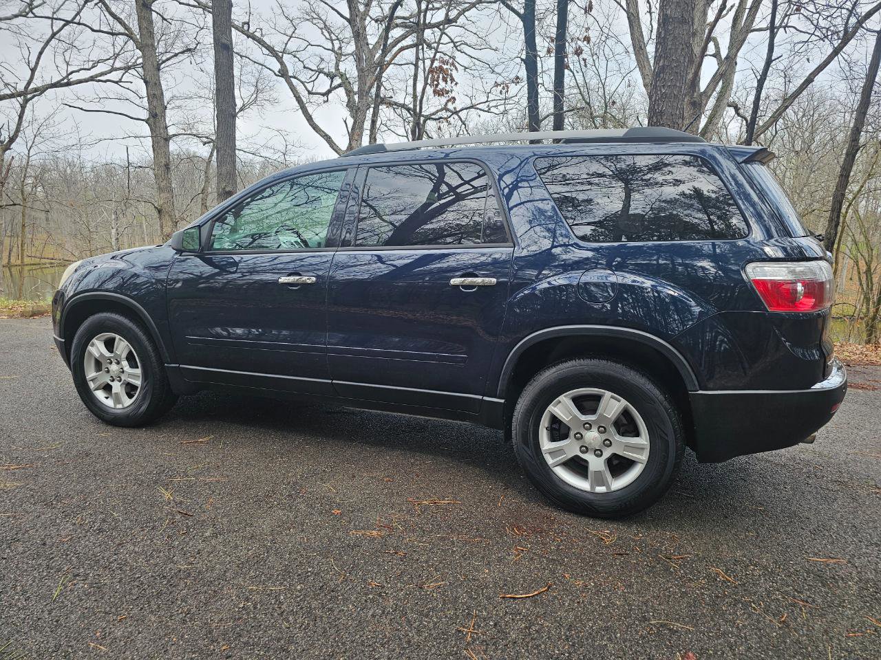 Used 2012 GMC Acadia SLE image 9