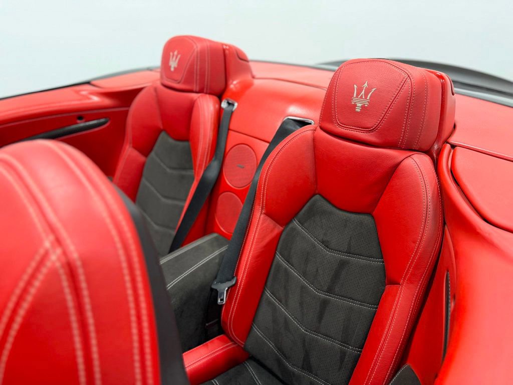 Used 2015 Maserati GranTurismo MC RWD image 23