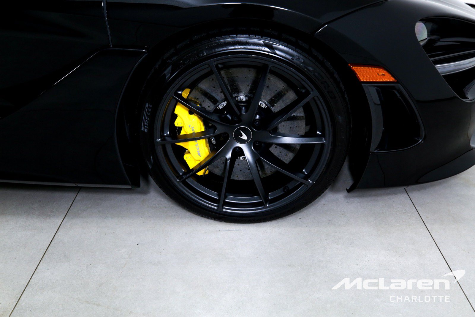 Used 2022 McLaren 720S Spider RWD image 24