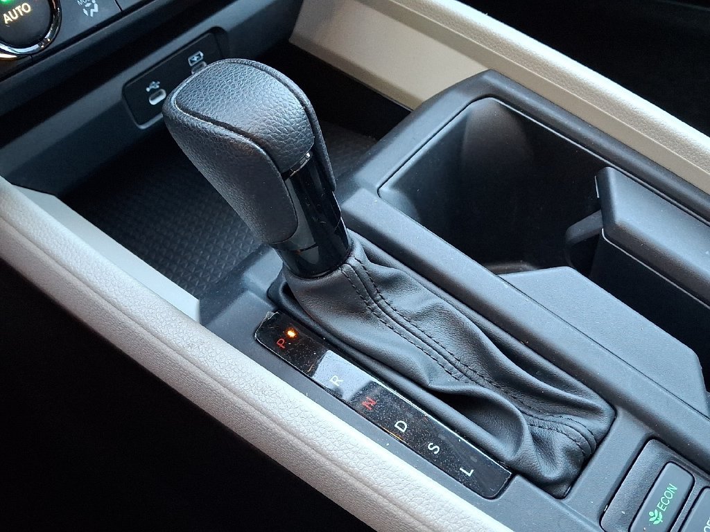 Used 2023 Honda Accord EX image 16