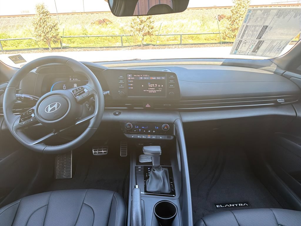 New 2026 Hyundai Elantra SEL Sport FWD image 20