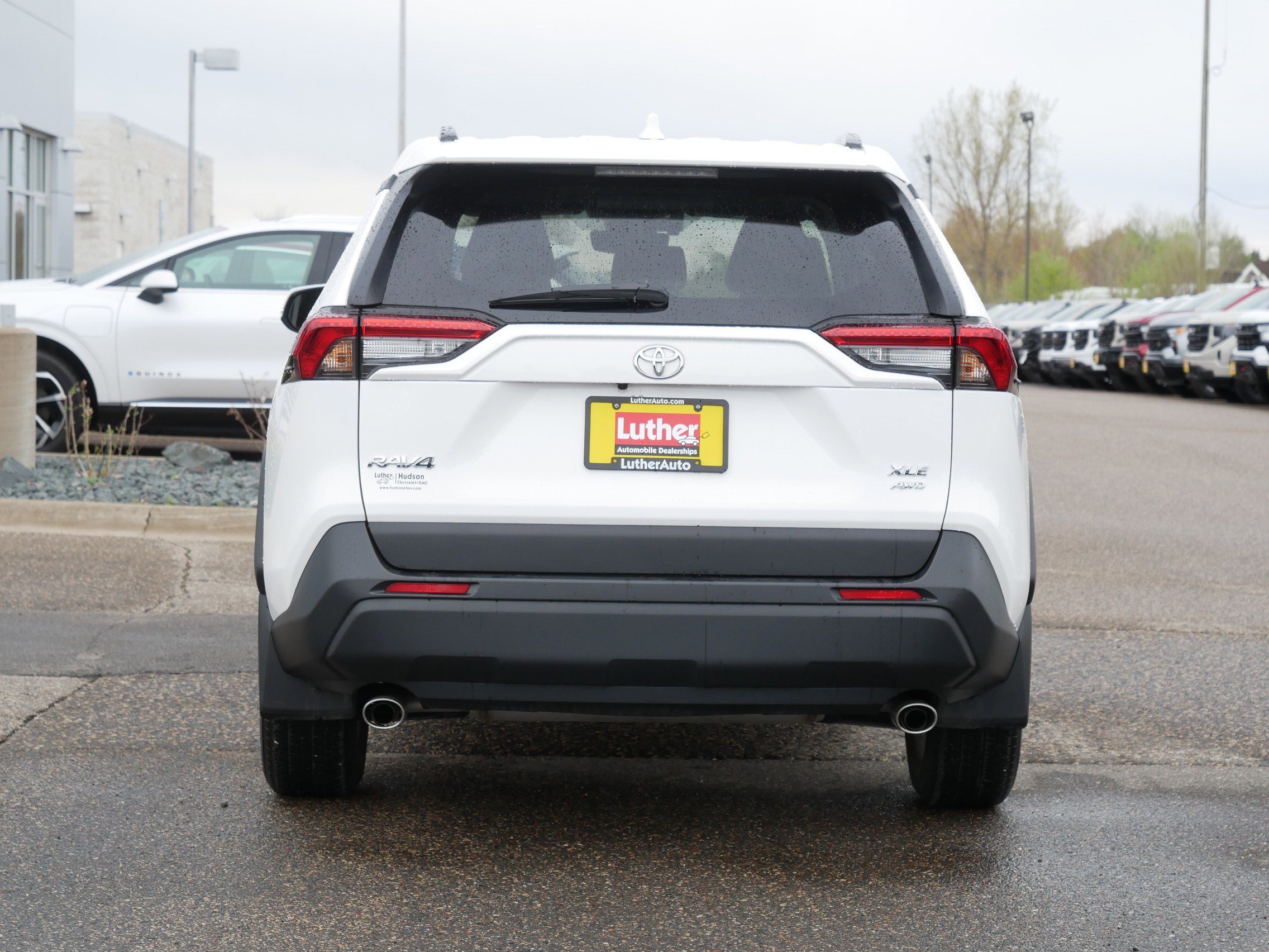 Used 2022 Toyota RAV4 XLE w/ Convenience Package AWD/4WD image 6