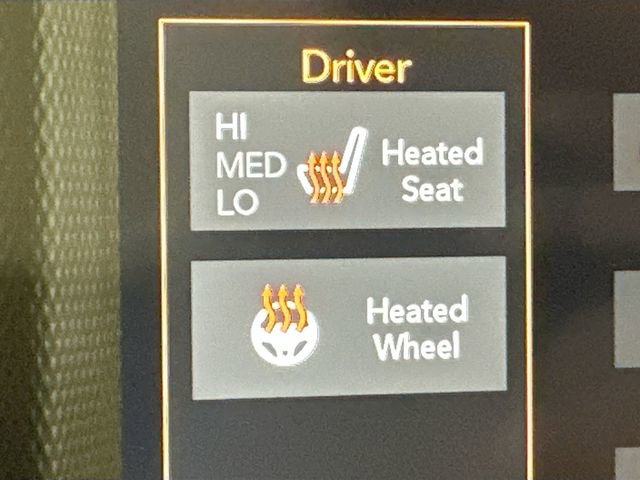 Used 2023 Jeep Wrangler Unlimited Sahara w/ Cold Weather Group image 18