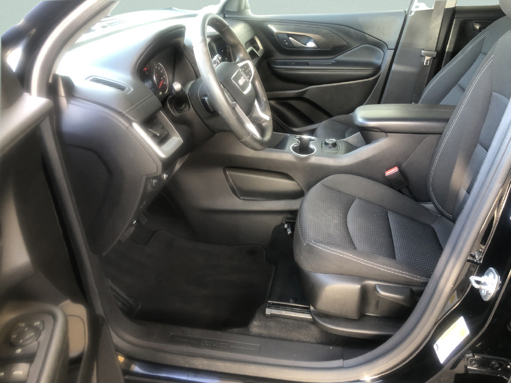 Used 2024 GMC Terrain SLE AWD/4WD image 19