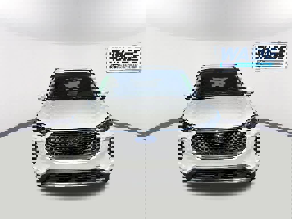 Used 2024 Ford Escape SE image 2
