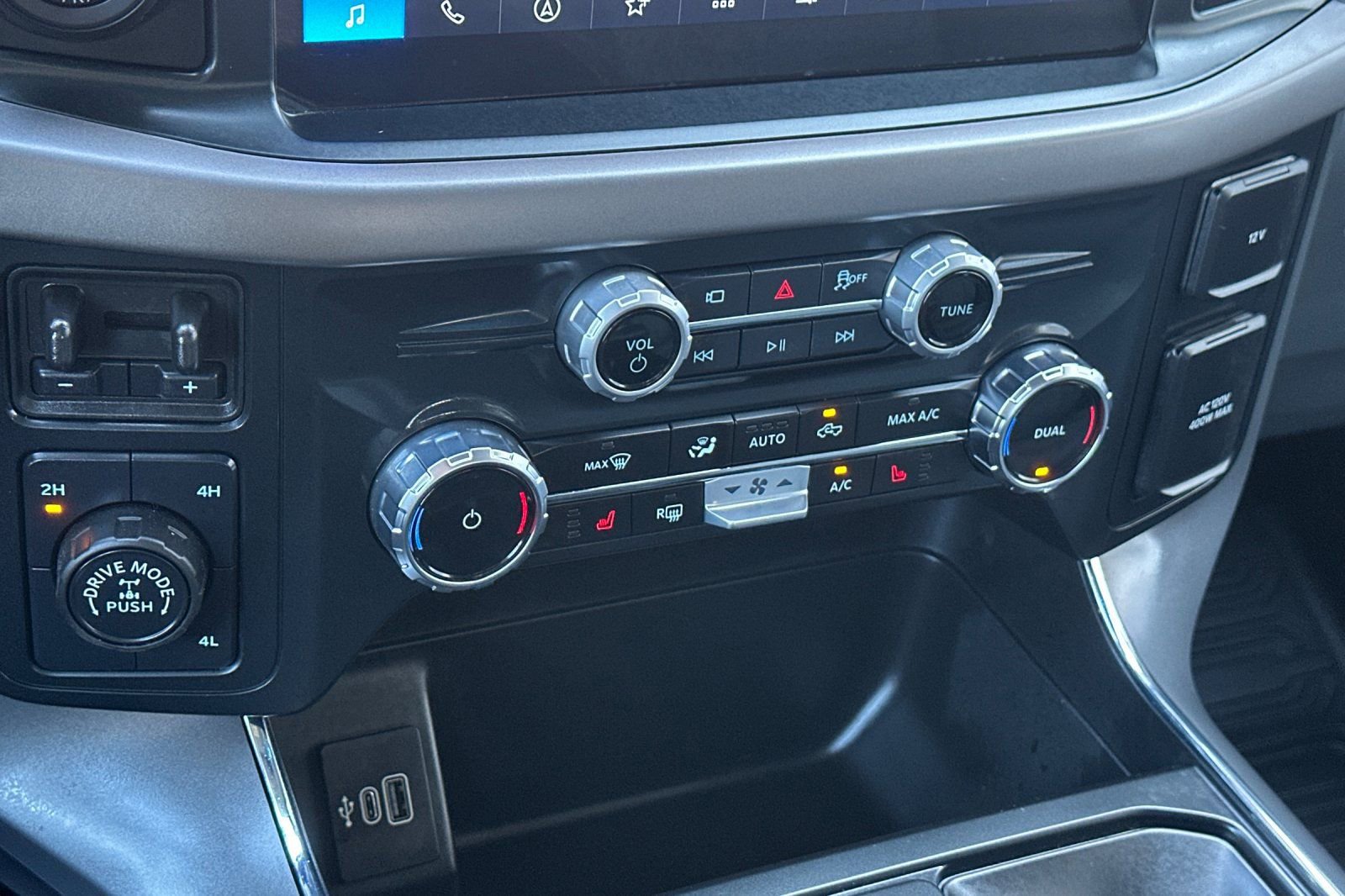 Used 2025 Ford F150 XLT w/ Equipment Group 302A MID image 20