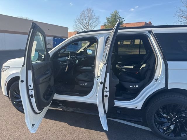 New 2026 Lincoln Navigator Reserve w/ Jet Appearance Package AWD/4WD image 10