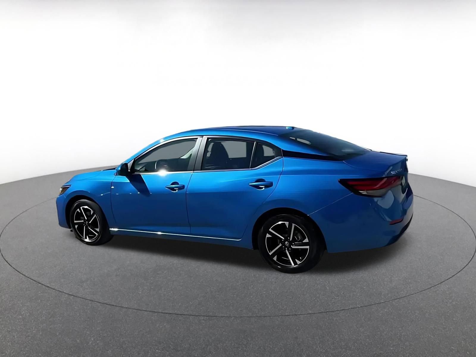 Used 2025 Nissan Sentra SV image 10