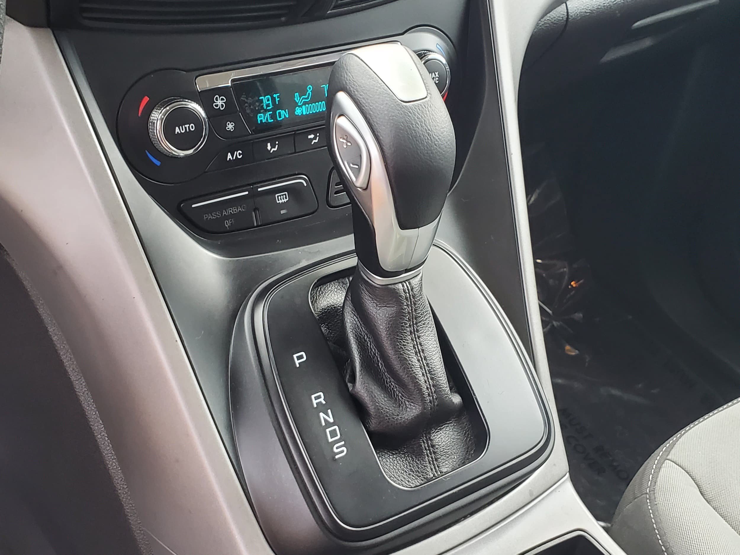 Used 2014 Ford Escape SE w/ Equipment Group 201A FWD image 22