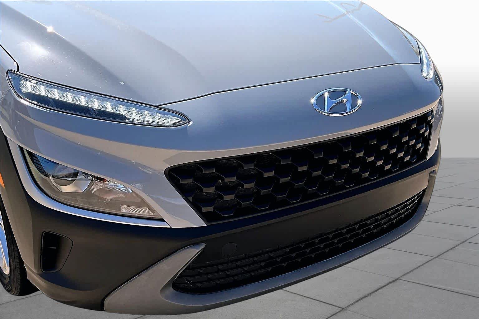 Used 2022 Hyundai Kona SEL FWD image 15