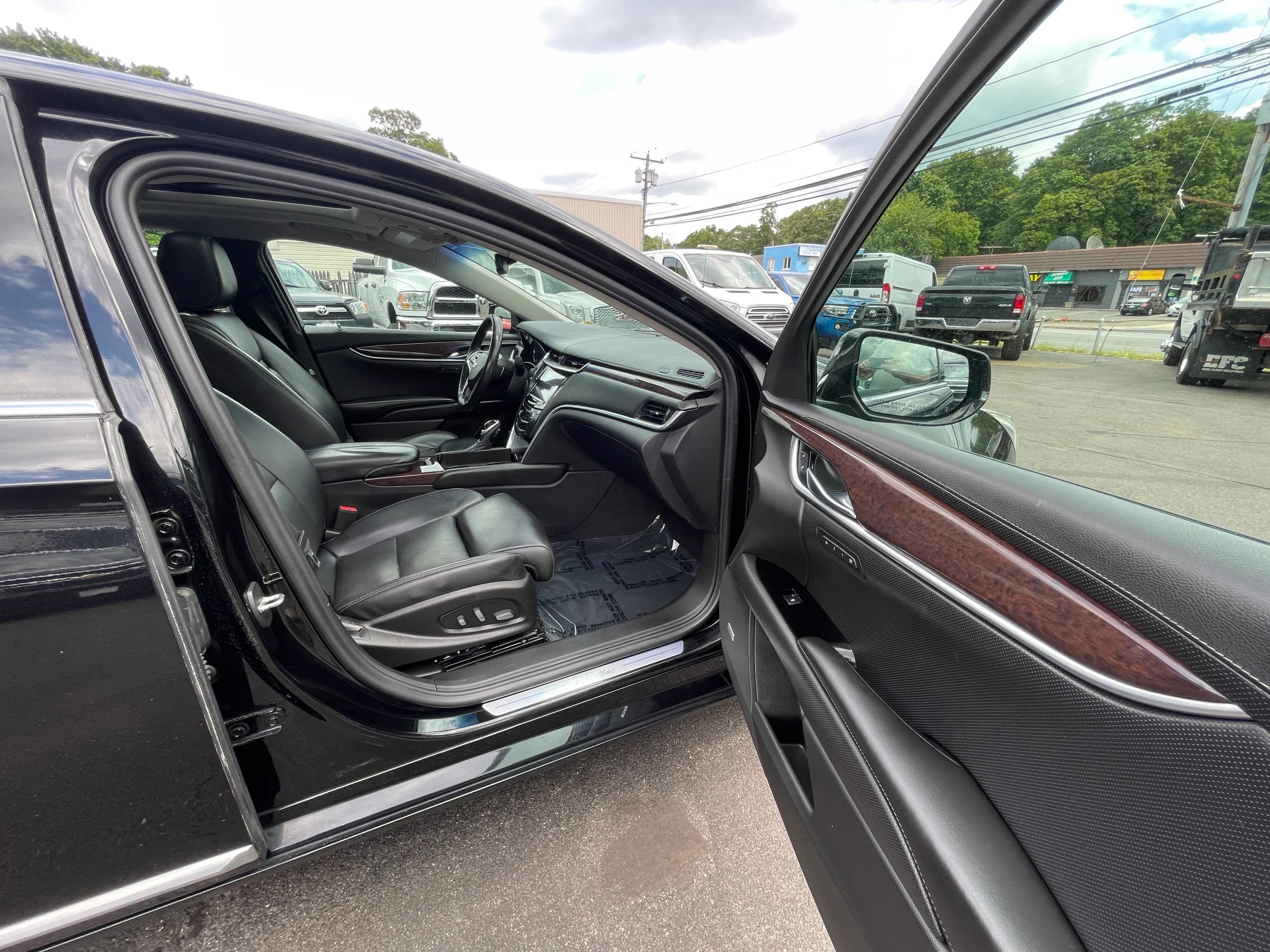 Used 2016 Cadillac XTS Premium AWD/4WD image 21