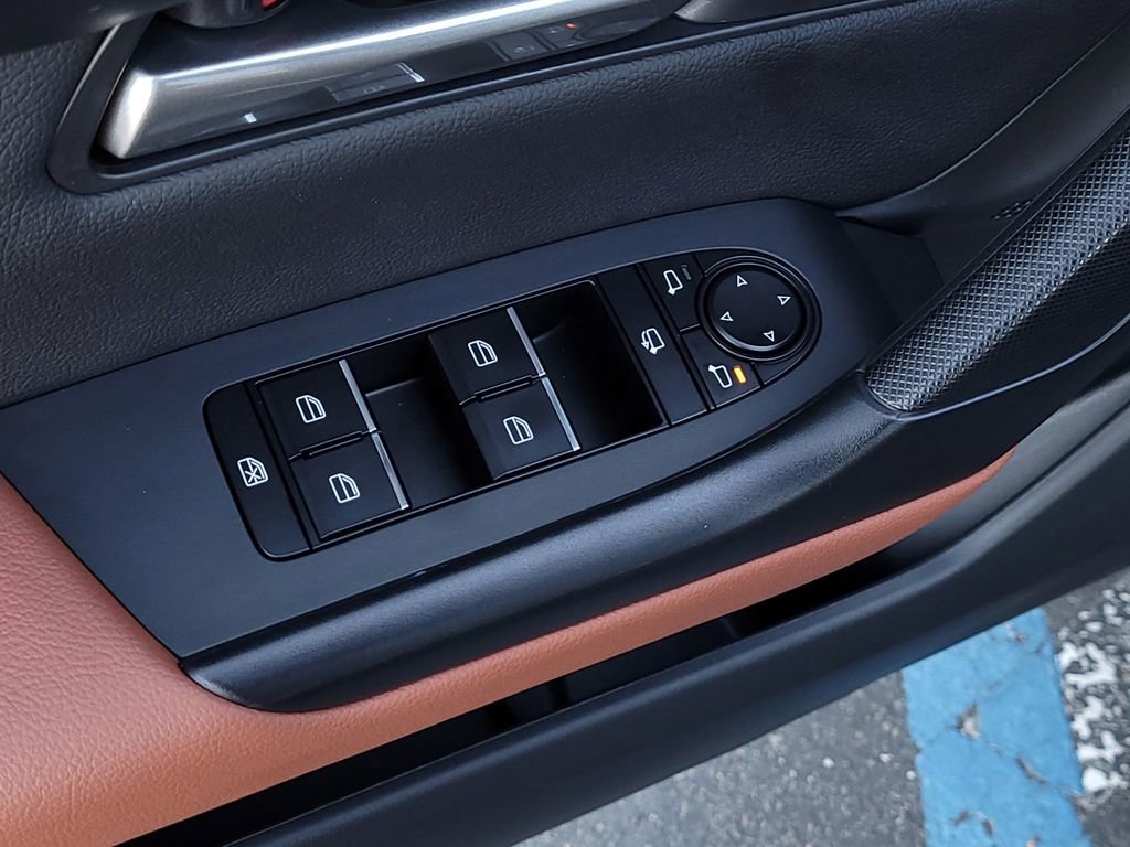 Certified 2025 MAZDA CX-50 AWD 2.5 Turbo w/ Premium Pkg image 11