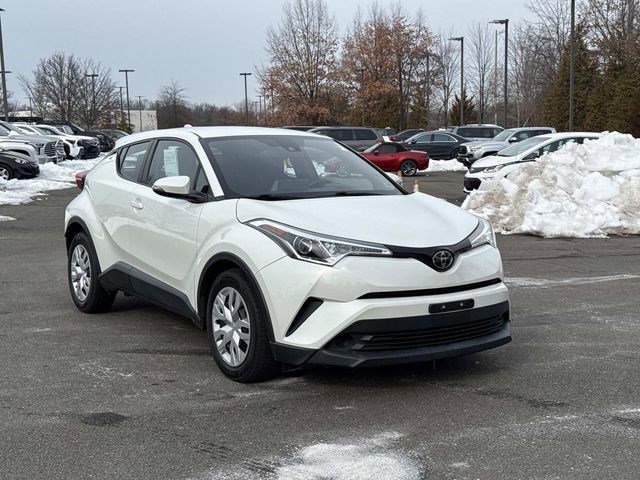 Used 2019 Toyota C-HR LE image 1