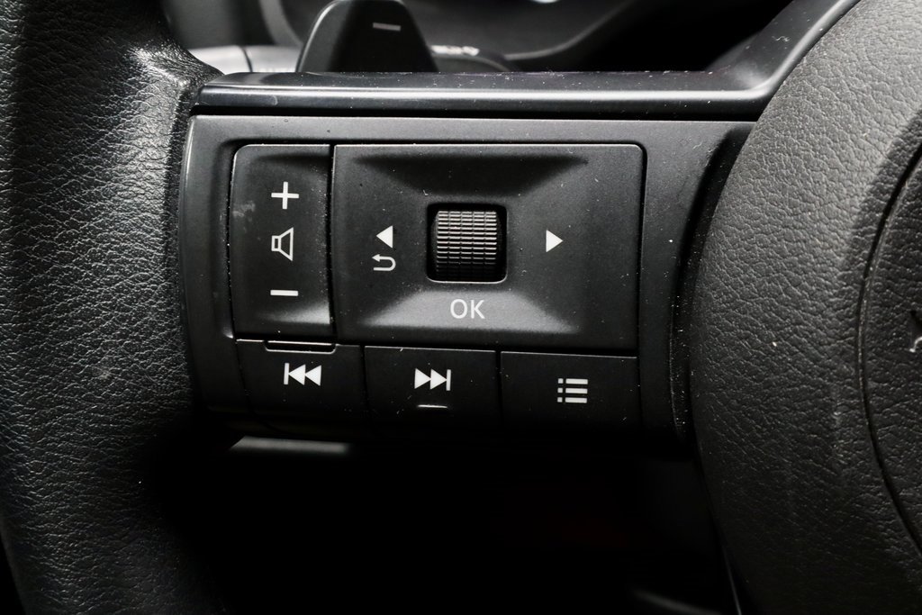 Certified 2024 Nissan Rogue SV image 29