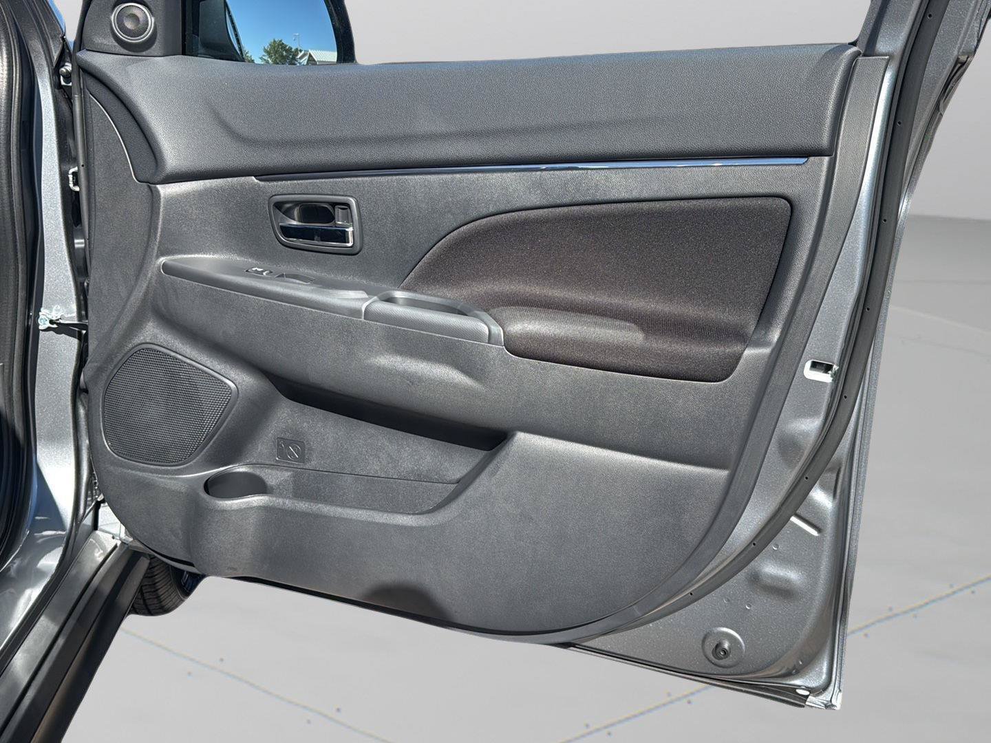 New 2027 Mitsubishi Outlander Sport FWD image 30