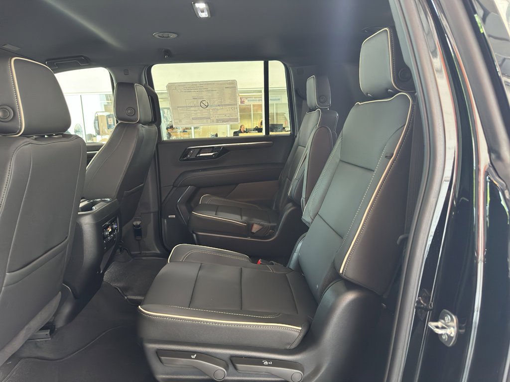 New 2025 Chevrolet Suburban Premier image 6