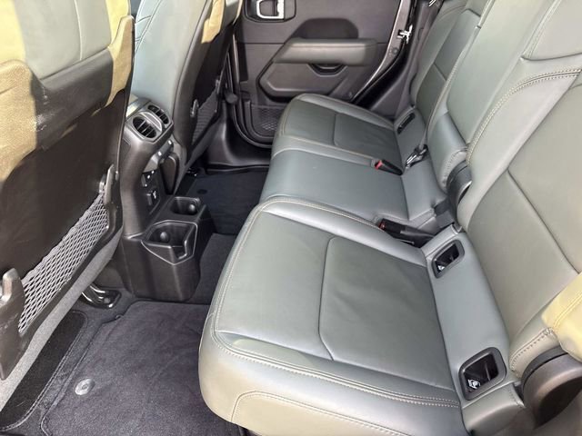 Used 2024 Jeep Gladiator Mojave image 10