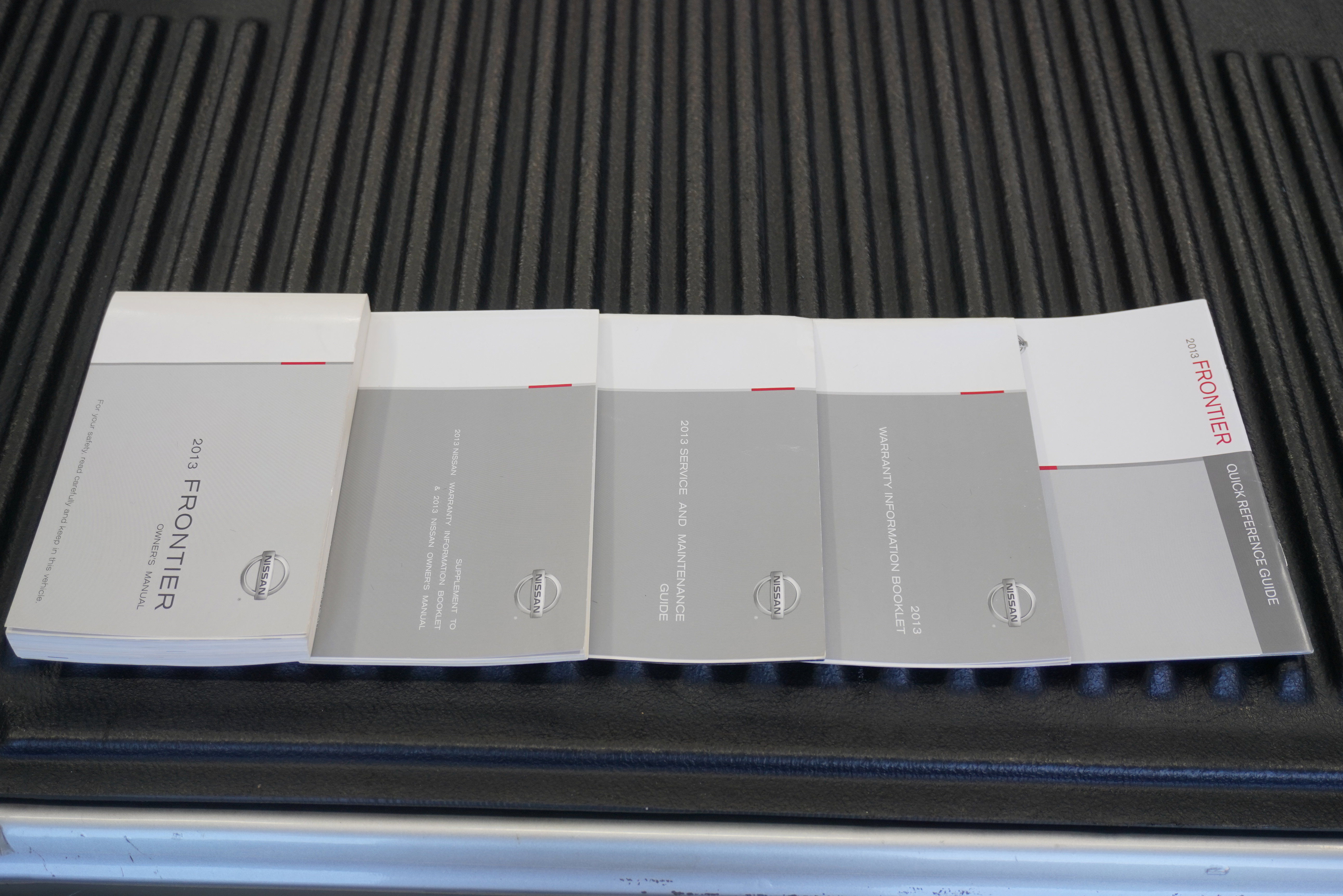 Used 2013 Nissan Frontier SV image 19