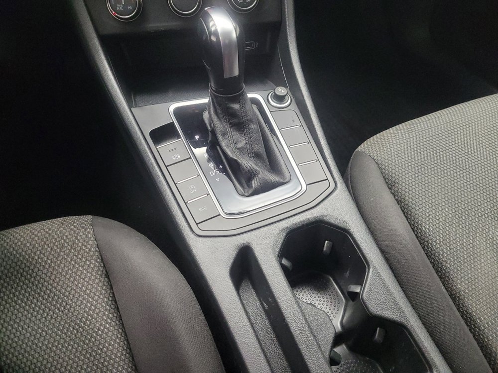 Used 2019 Volkswagen Jetta SE FWD image 26