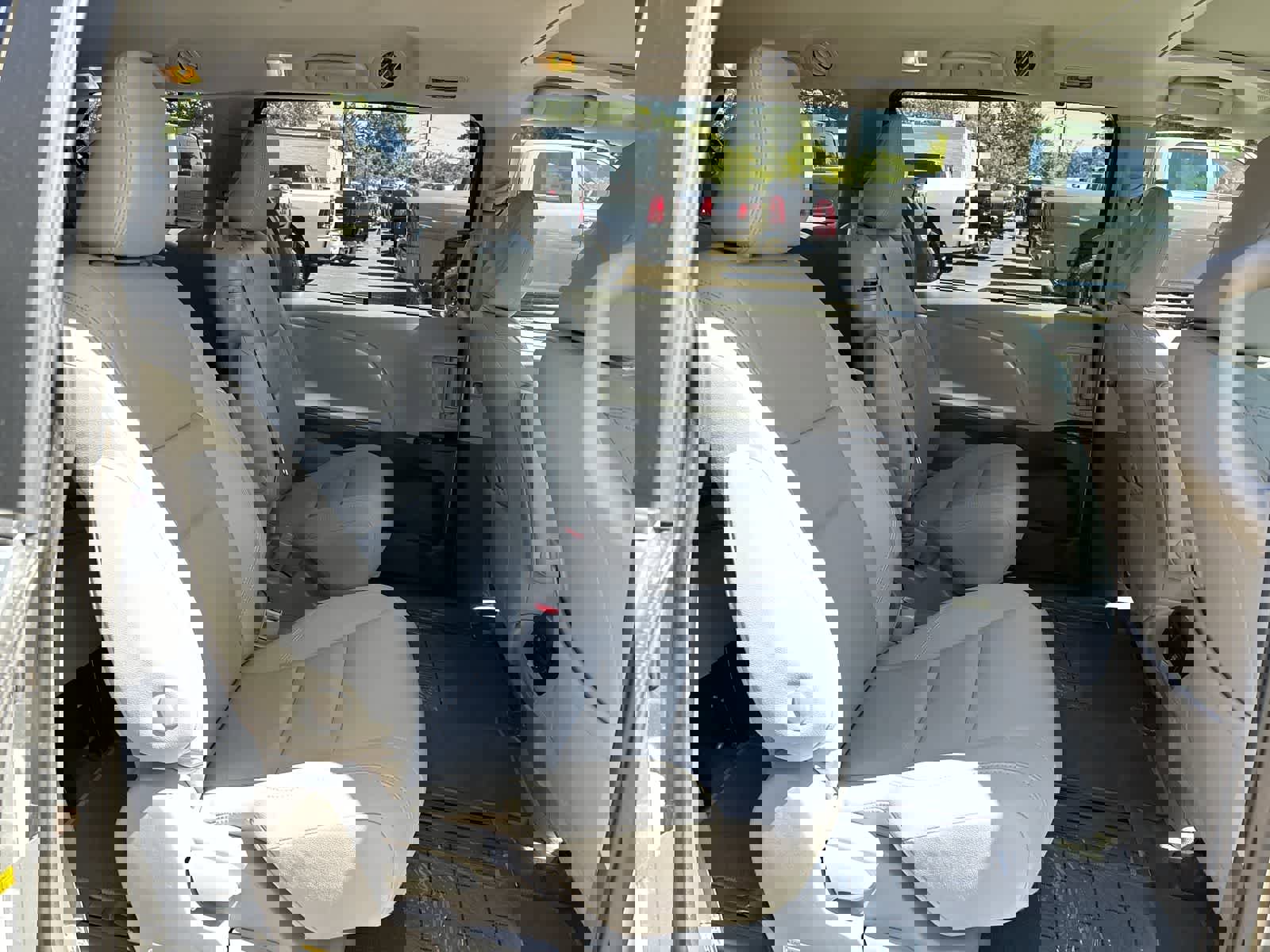 Used 2020 Toyota Sienna XLE image 6