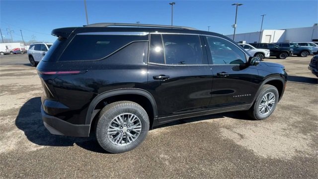 New 2026 Chevrolet Traverse LT w/ Driver Confidence Package image 2