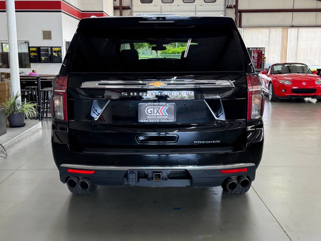 Used 2021 Chevrolet Suburban Premier AWD/4WD image 3