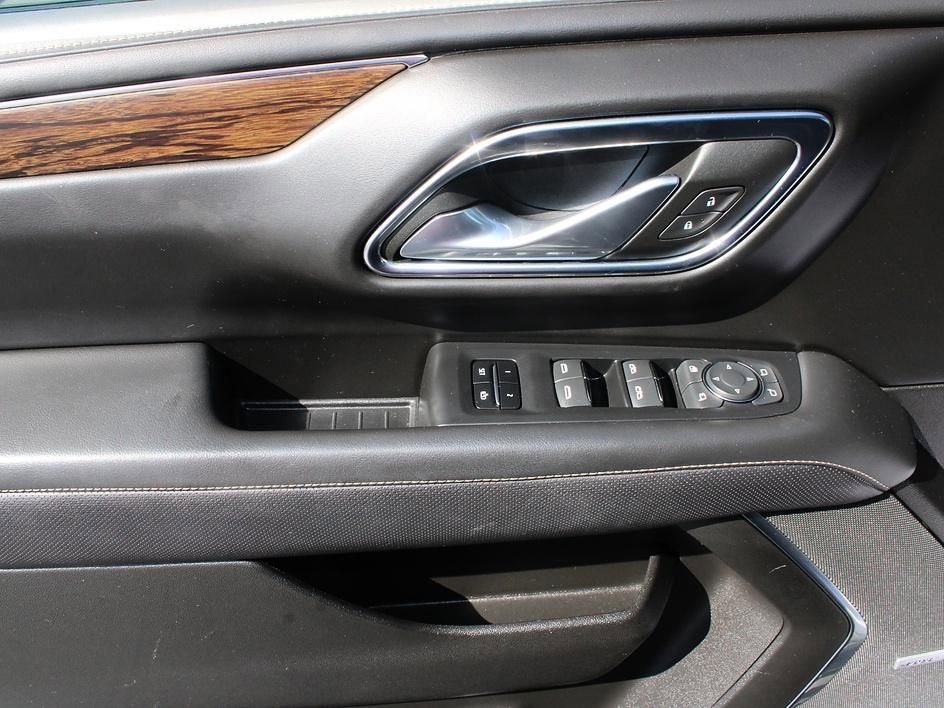 Used 2023 Chevrolet Tahoe Premier AWD/4WD image 11