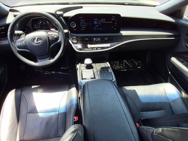 Used 2022 Lexus LS 500 w/ Accessory Package (Z2) RWD image 19