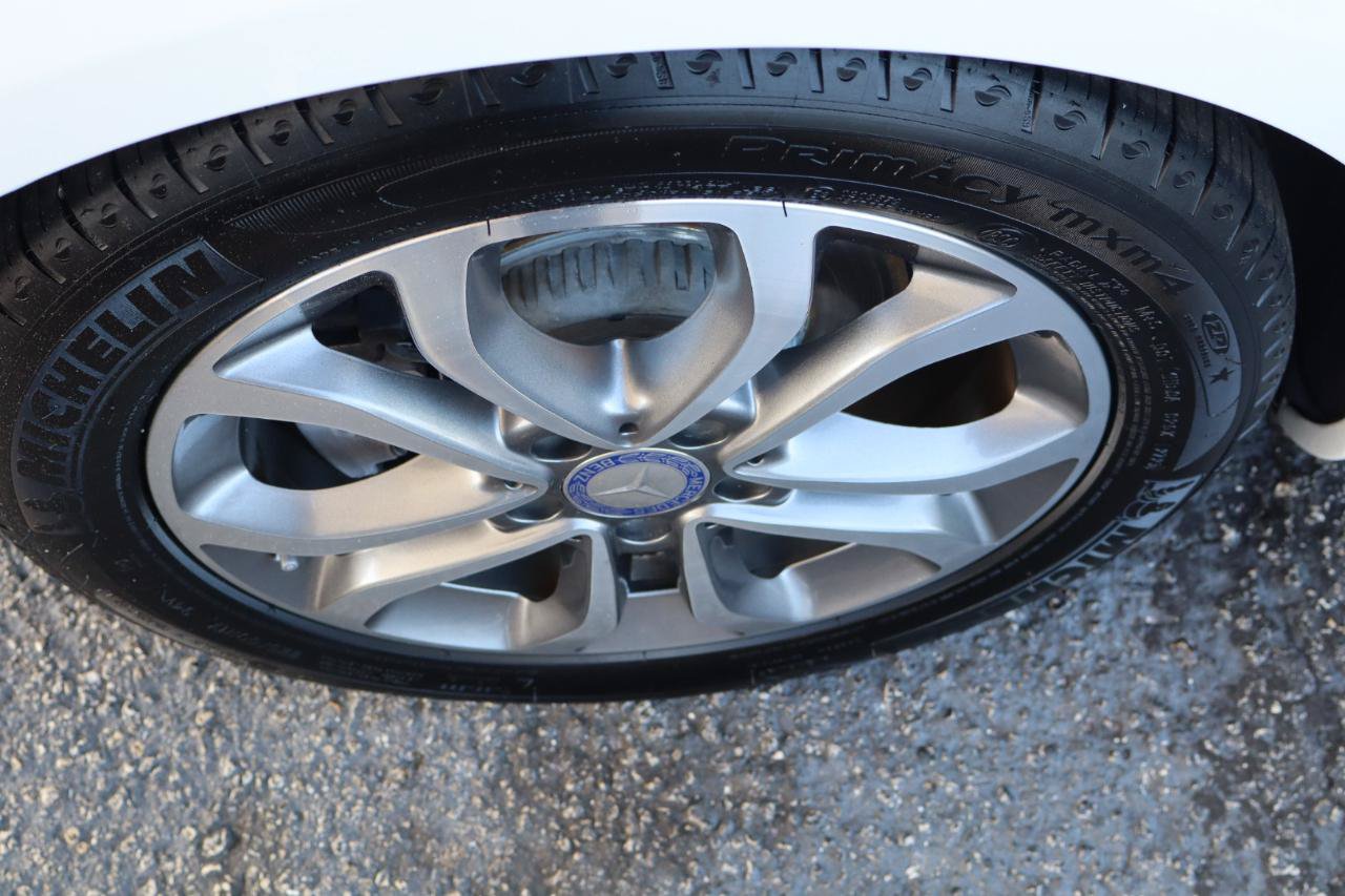 Used 2017 Mercedes-Benz C 300 Sedan image 30