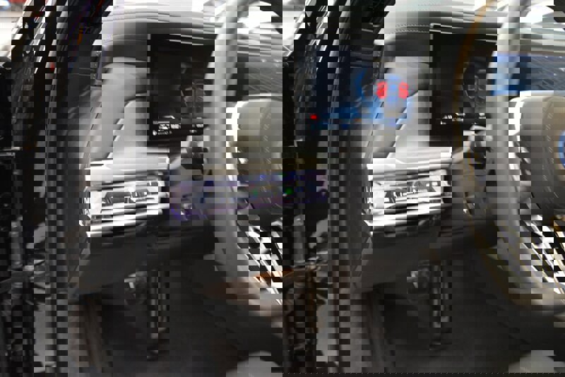 Used 2025 BMW 750e xDrive w/ Executive Package AWD/4WD image 29