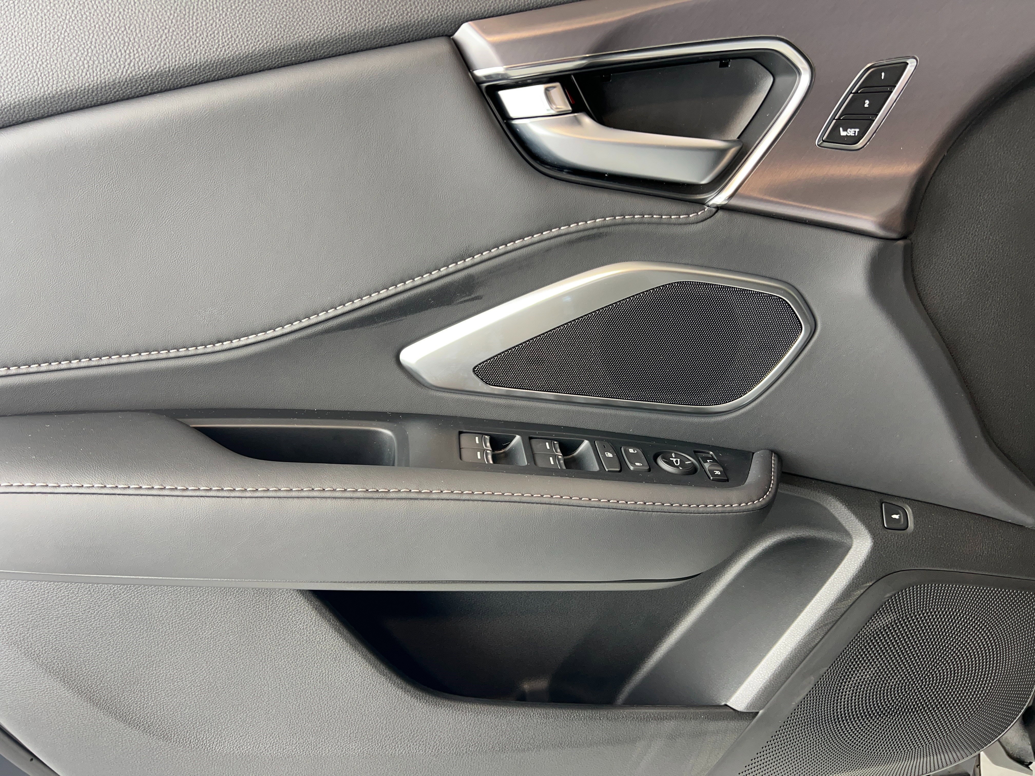 New 2026 Acura RDX SH-AWD image 23