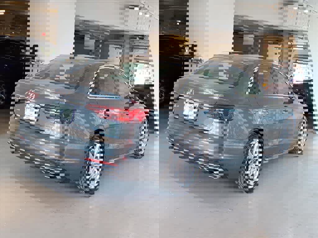 Used 2023 Audi A4 2.0T Premium w/ Convenience Package image 4