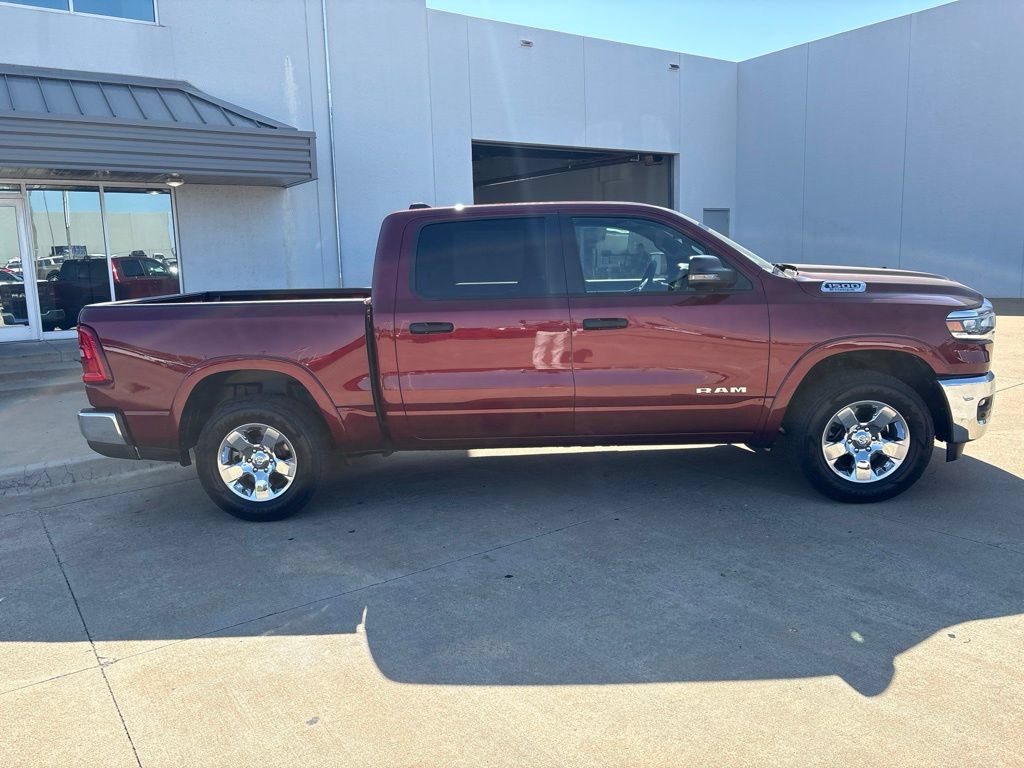 Used 2025 RAM 1500 Big Horn AWD/4WD image 3
