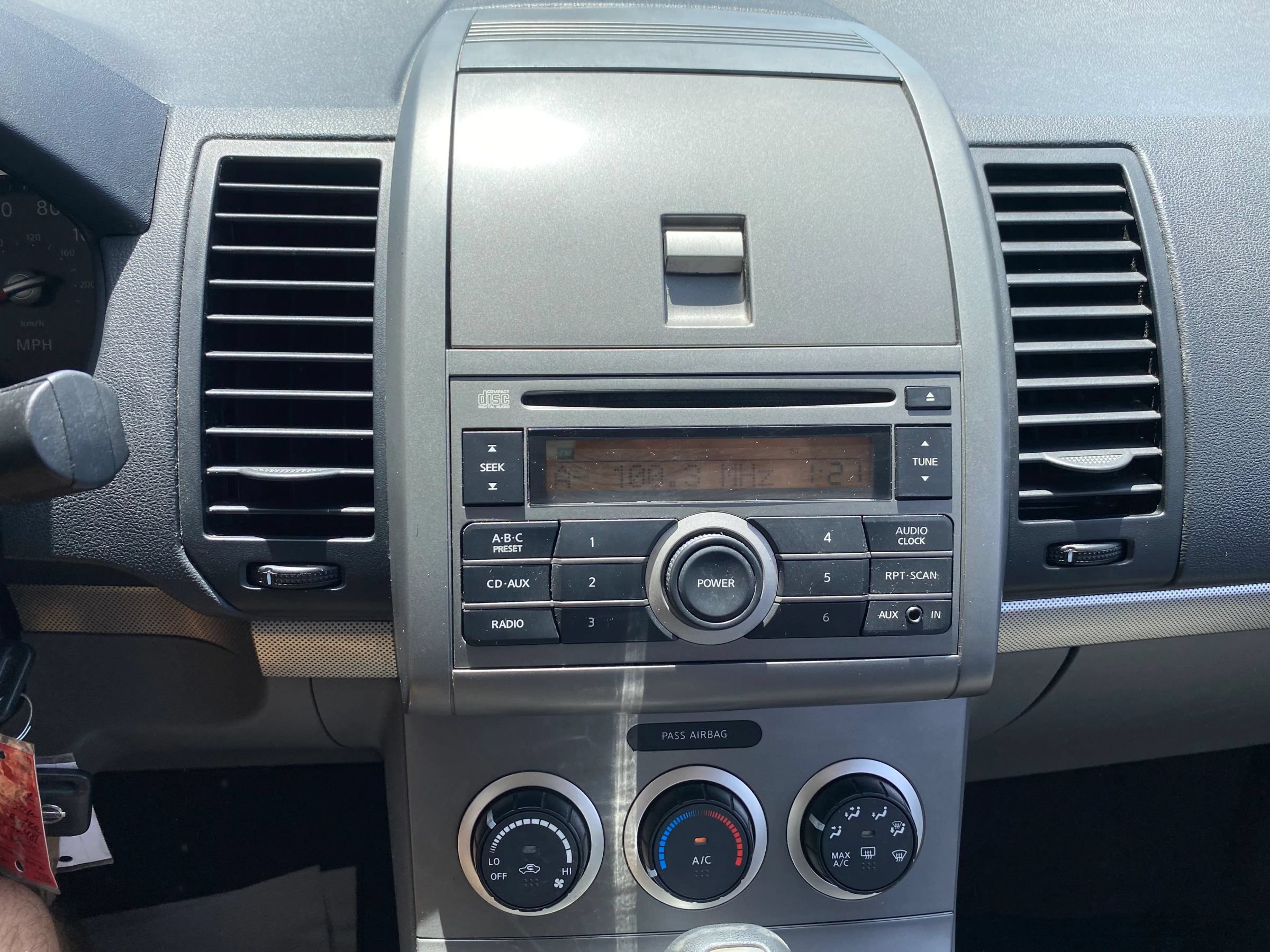 Used 2007 Nissan Sentra 2.0 FWD image 16