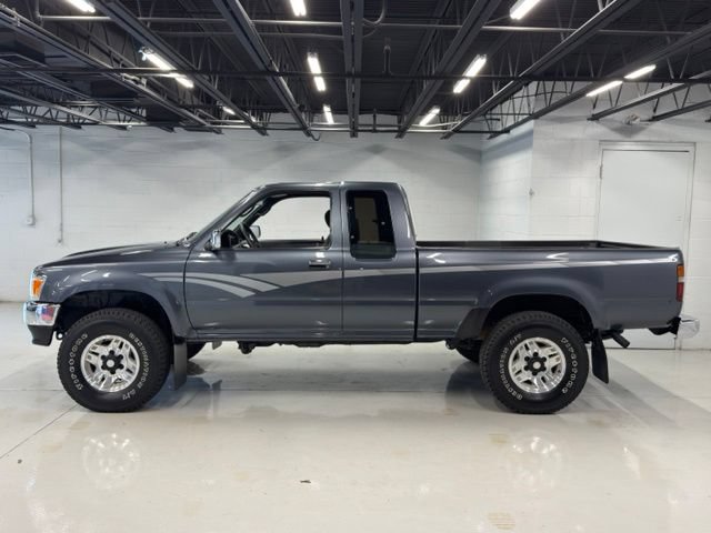 Used 1992 Toyota Pickup SR5 AWD/4WD image 4