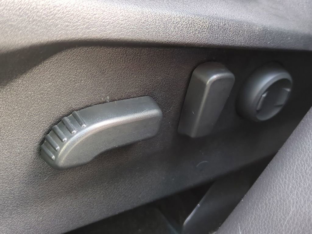 Used 2019 Subaru Forester Limited w/ Popular Package #3 image 19